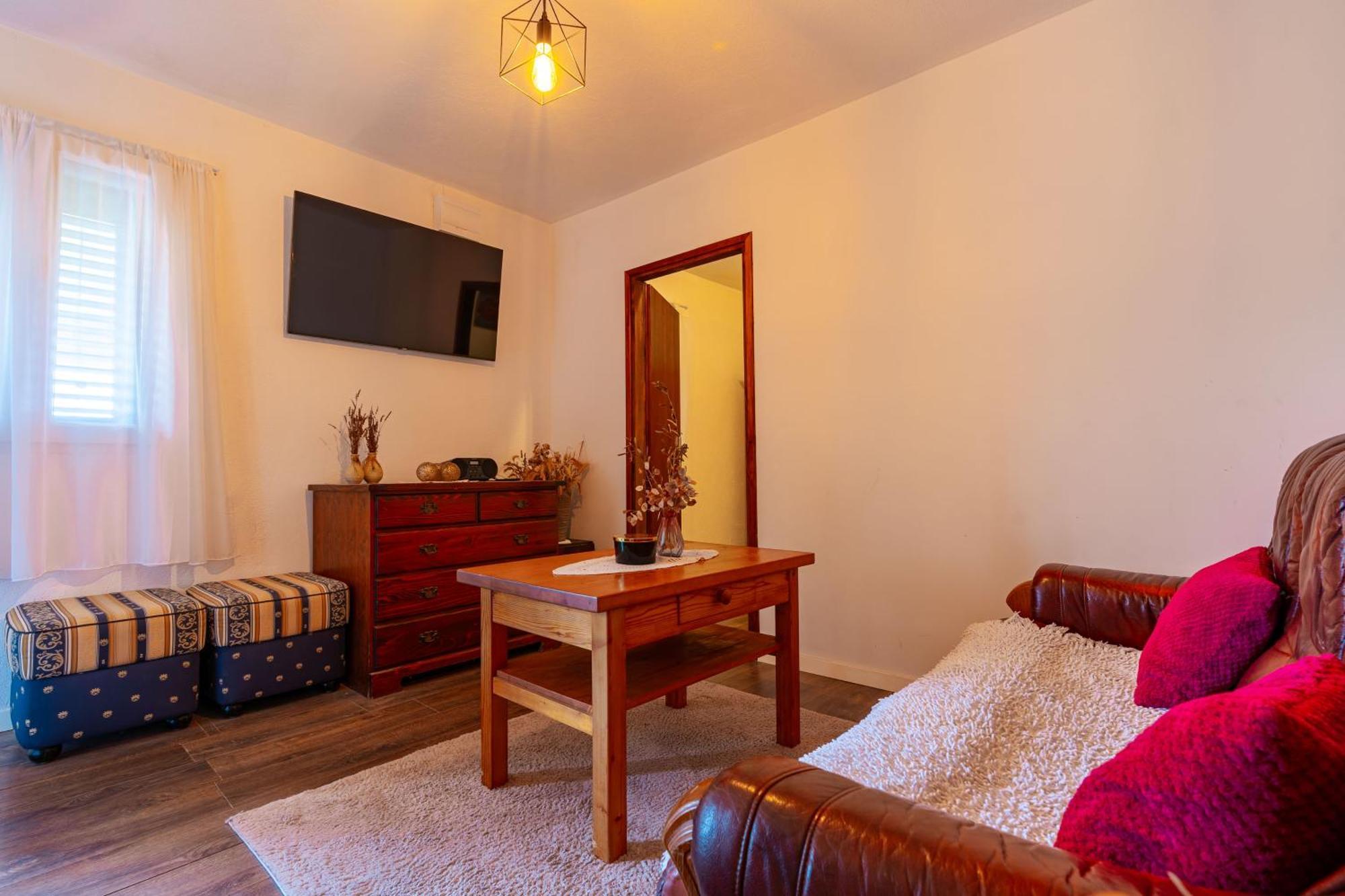Meadow Hill Villa Zrnovo Bagian luar foto